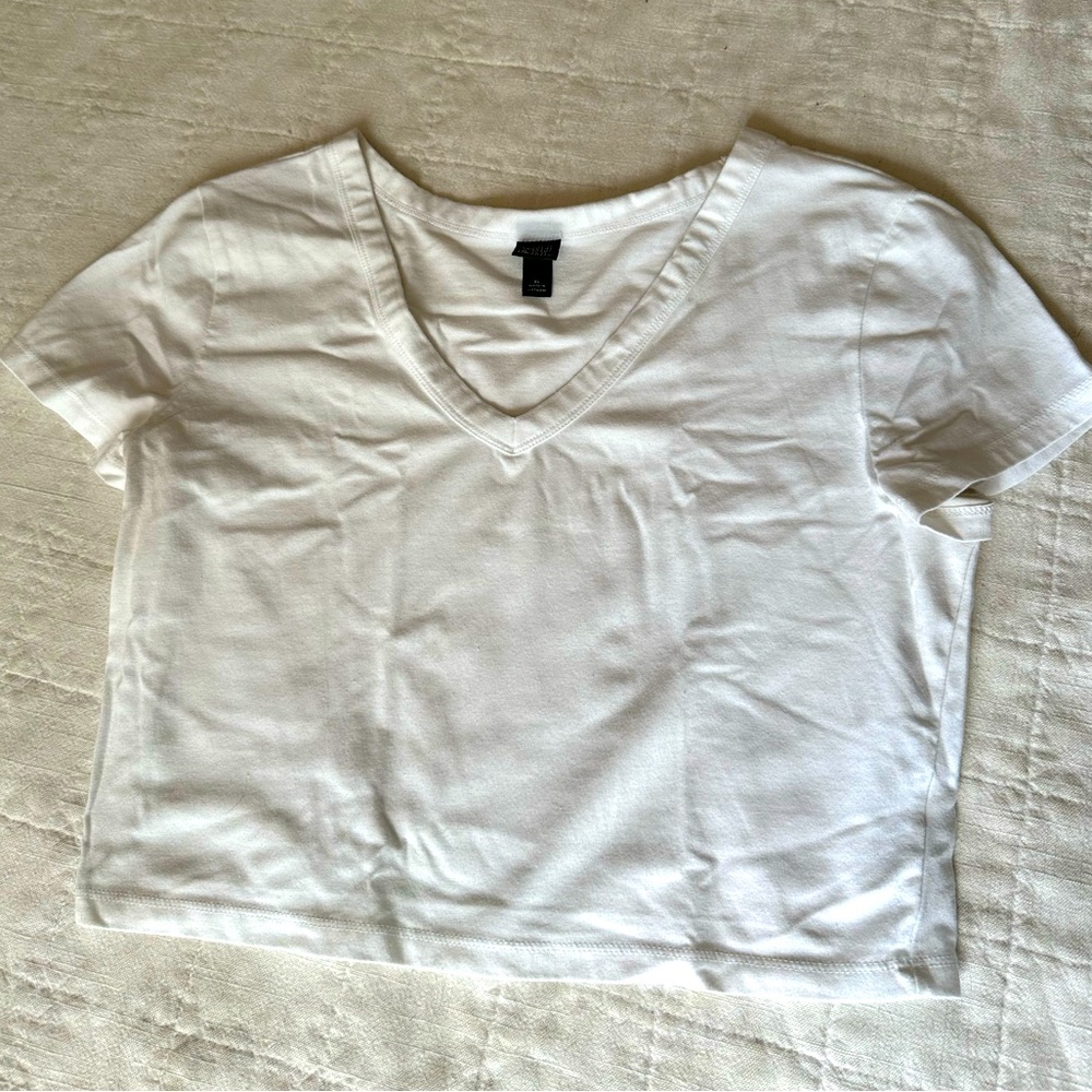 Wilf Fable V-Neck Tee - White